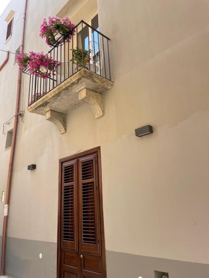 Hotel Domus Federiciana Castellammare del Golfo Zewnętrze zdjęcie